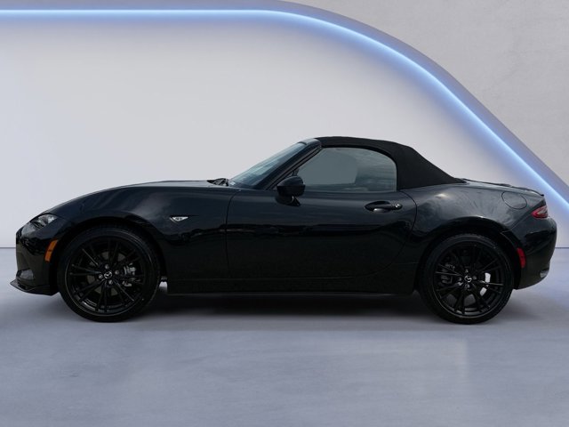 2025 Mazda MX-5 Miata Miata photo 2