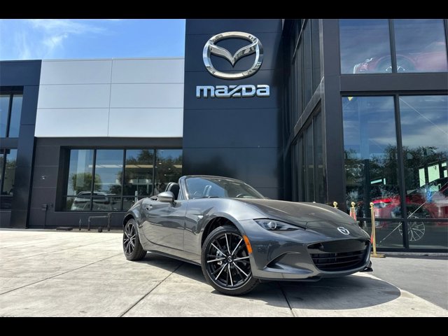2025 Mazda MX-5 Miata Miata Grand Touring photo 2