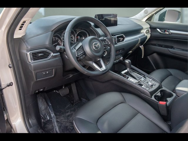 2025 Mazda CX-5 2.5 Select photo 5